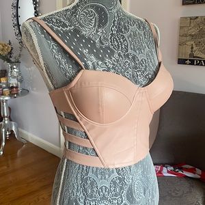 SEXY LIGHT PINK CUT OUT CROP TOP